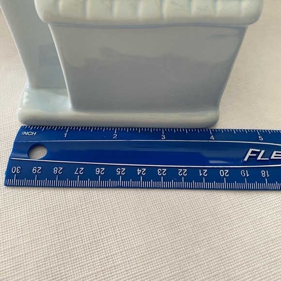 ⭐️HOST PICK⭐️NWT Rae Dunn Grooms Side Birdhouse - Picture 10 of 11